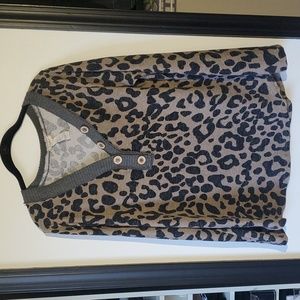 Leopard print top